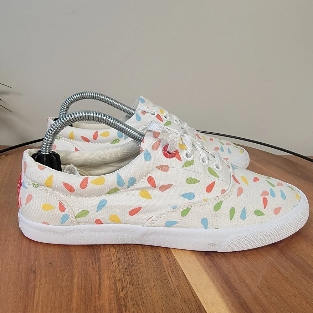 Bucket Feet super cute